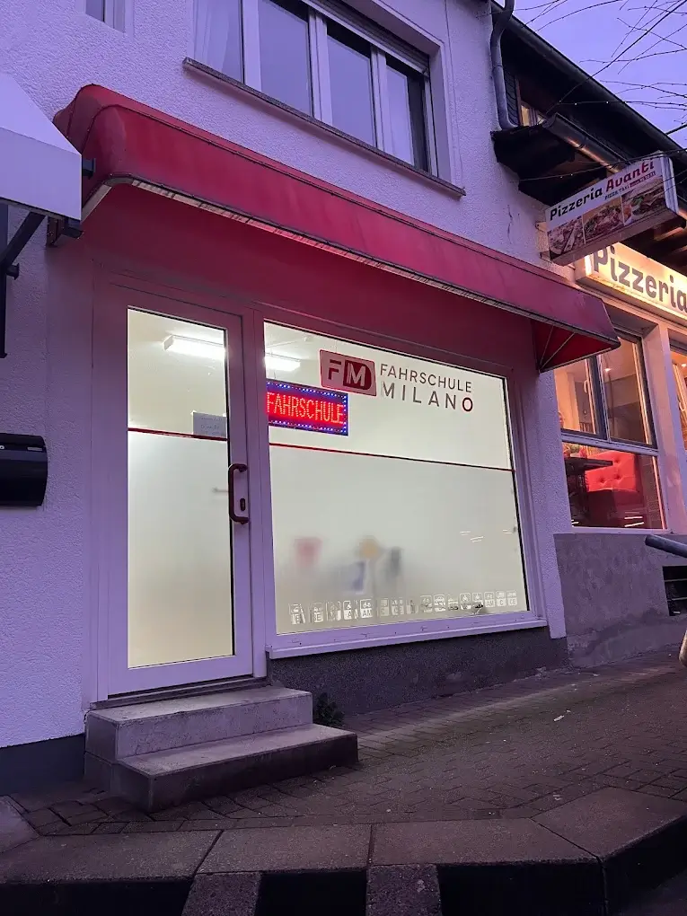 Erste-Hilfe-Kurs Engelskirchen im Kursraum der Fahrschule Milano